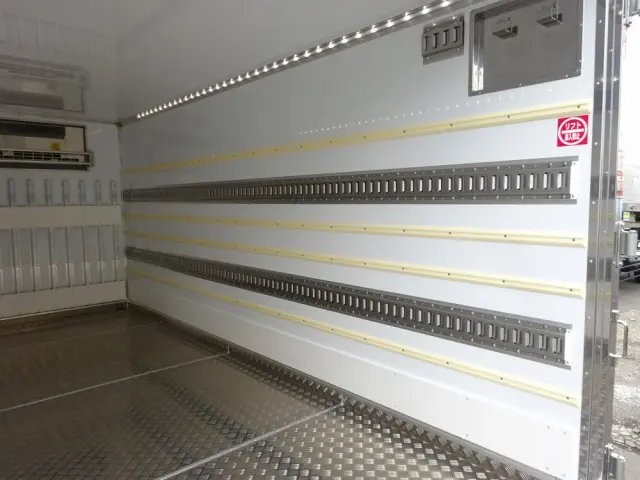 三菱 キャンター 2RG-FEB80(2WD)の写真15