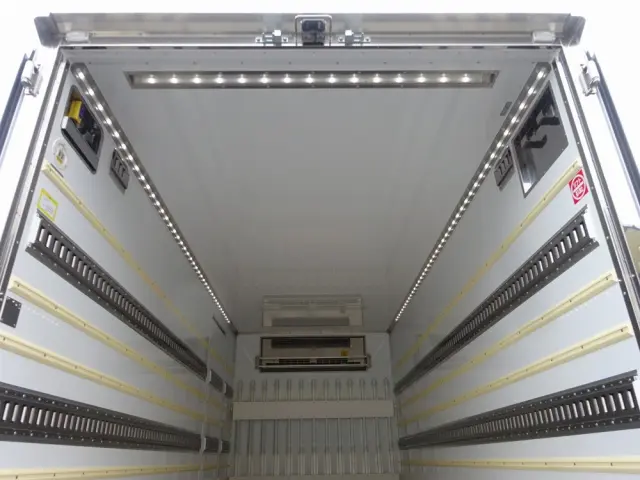 三菱 キャンター 2RG-FEB80(2WD)の写真16