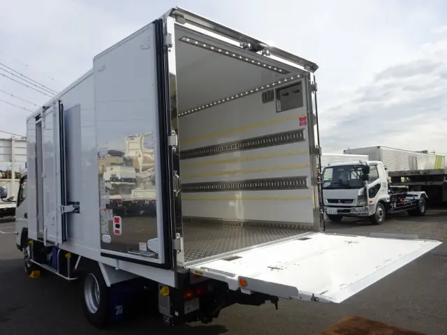 三菱 キャンター 2RG-FEB80(2WD)の写真22