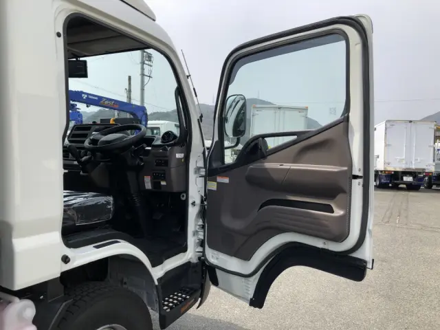 三菱 キャンター 2PG-FEB90の写真43