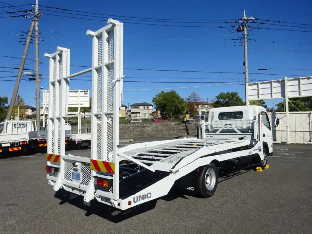 三菱 キャンター 2PG-FEB90(2WD)の写真2