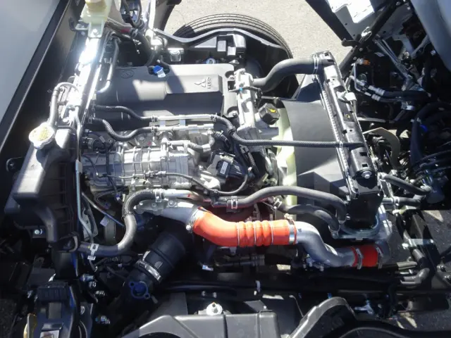 三菱 キャンター 2PG-FEB90(2WD)の写真10