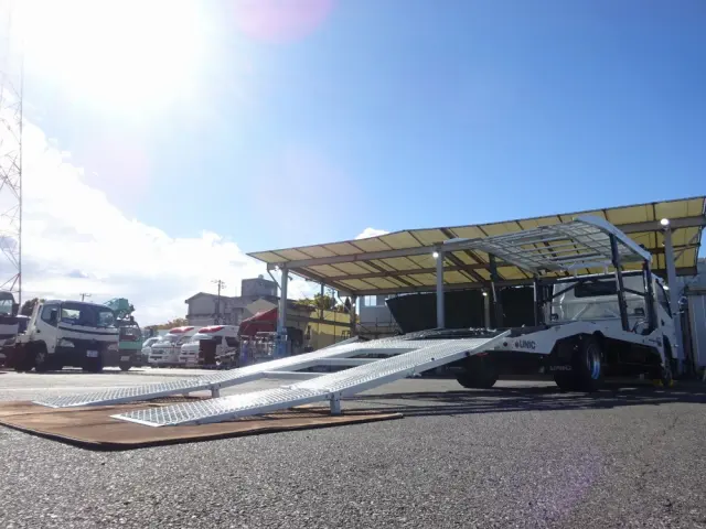 三菱 キャンター 2PG-FEB90(2WD)の写真12