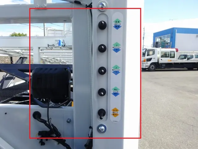 三菱 キャンター 2PG-FEB90(2WD)の写真15