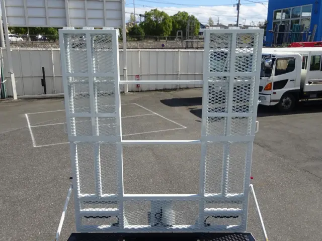 三菱 キャンター 2PG-FEB90(2WD)の写真20