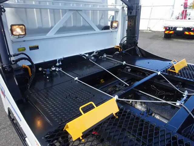 三菱 キャンター 2PG-FEB90(2WD)の写真23