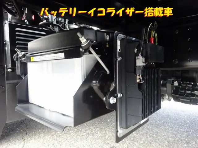 三菱 キャンター 2PG-FEB90(2WD)の写真30