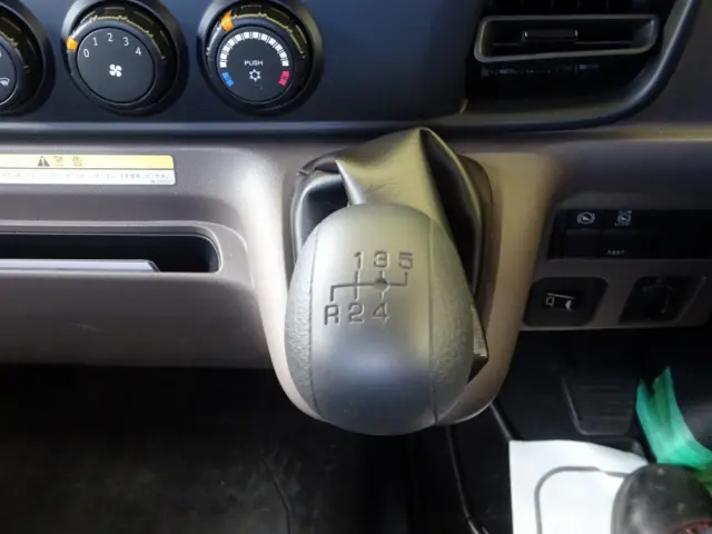 三菱 キャンター 2PG-FEB90(2WD)の写真33