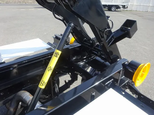 三菱 キャンター 2RG-FBAV0(2WD)の写真18