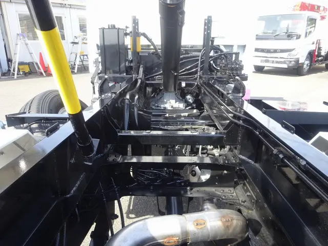 三菱 キャンター 2RG-FBAV0(2WD)の写真31