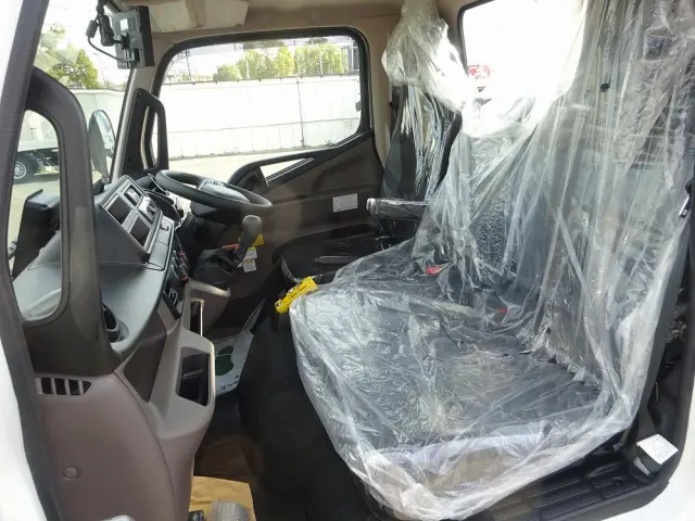 三菱 キャンター 2RG-FBAV0(2WD)の写真32