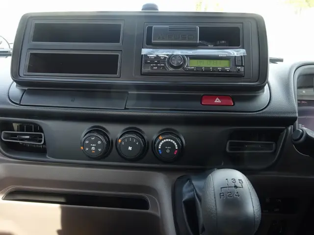 三菱 キャンター 2RG-FBAV0(2WD)の写真35