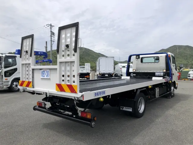 日野 デュトロ 2RG-XZU722M(2WD)の写真2