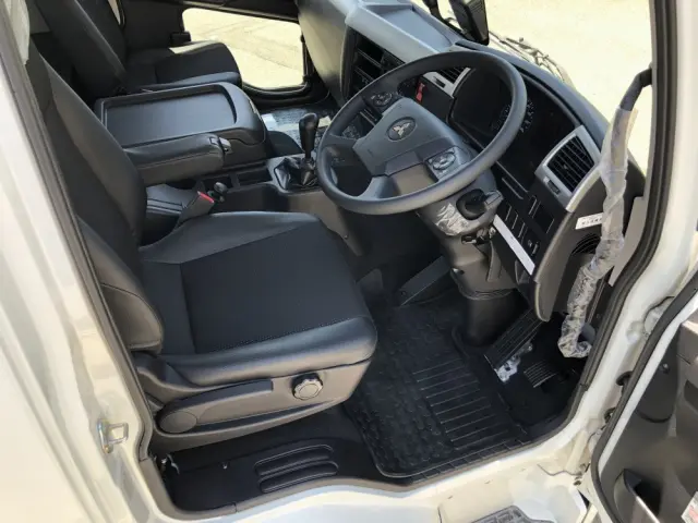 三菱 ファイター 2KG-FK62FZ(2WD)の写真4