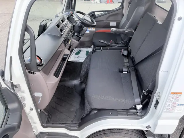 三菱 キャンター 2PG-FEB90(2WD)の写真38