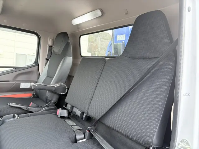 三菱 キャンター 2PG-FEB90(2WD)の写真46