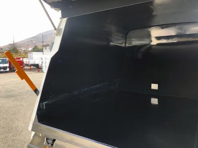 三菱 キャンター 2RG-FEAV0(2WD)の写真13