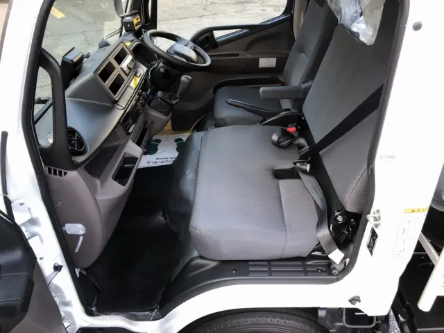 三菱 キャンター 2RG-FEAV0(2WD)の写真34