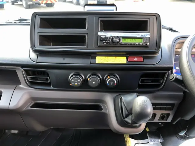 三菱 キャンター 2RG-FEAV0(2WD)の写真39