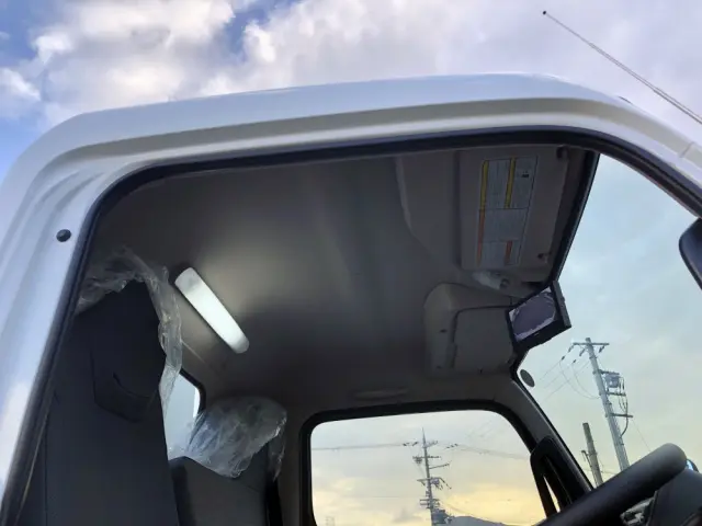 三菱 キャンター 2RG-FEAV0(2WD)の写真44