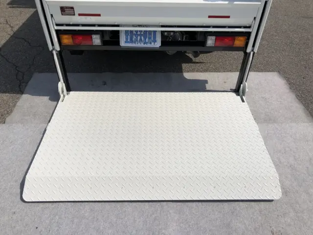 三菱 キャンター 2RG-FBA20(2WD)の写真16