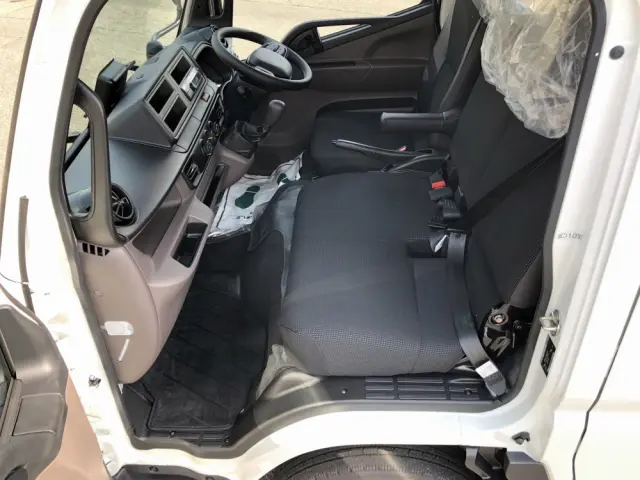 三菱 キャンター 2RG-FBA20(2WD)の写真33