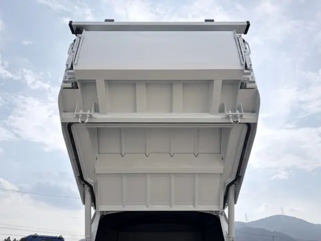 三菱 キャンター 2RG-FEAV0(2WD)の写真22