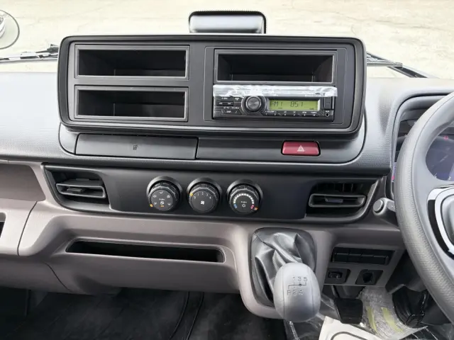 三菱 キャンター 2RG-FEAV0(2WD)の写真42