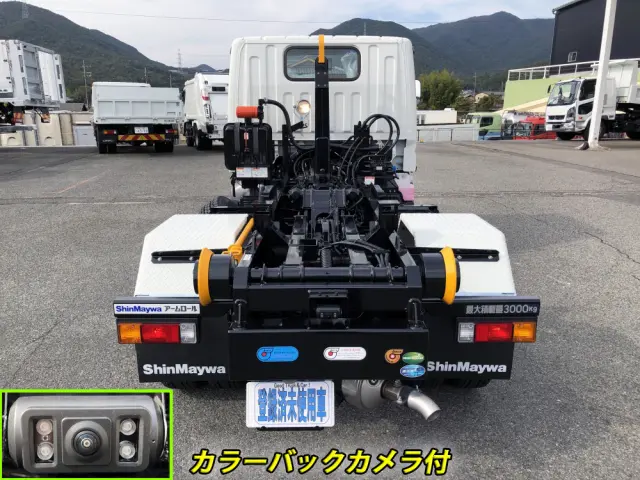 三菱 キャンター 2RG-FBAV0(2WD)の写真3