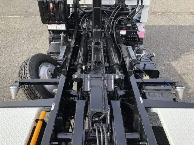 三菱 キャンター 2RG-FBAV0(2WD)の写真14