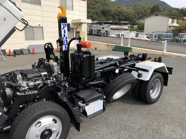 三菱 キャンター 2RG-FBAV0(2WD)の写真24