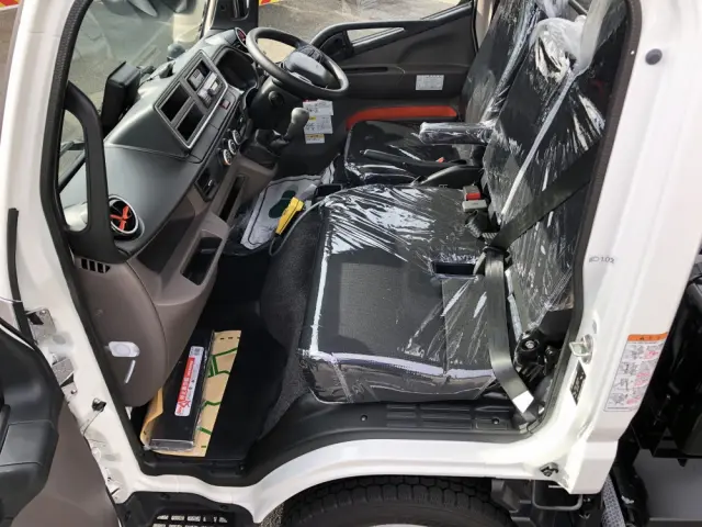 三菱 キャンター 2RG-FBAV0(2WD)の写真32