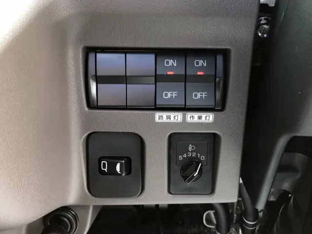 三菱 キャンター 2RG-FBAV0(2WD)の写真37