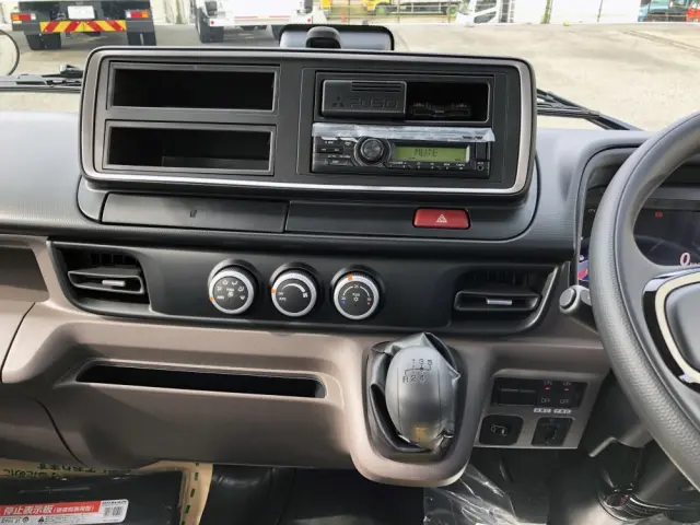 三菱 キャンター 2RG-FBAV0(2WD)の写真38