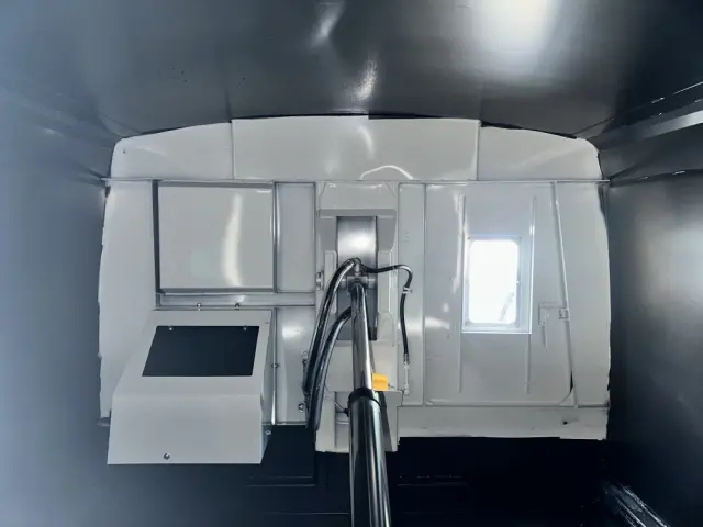 三菱 キャンター 2RG-FEAV0(2WD)の写真17