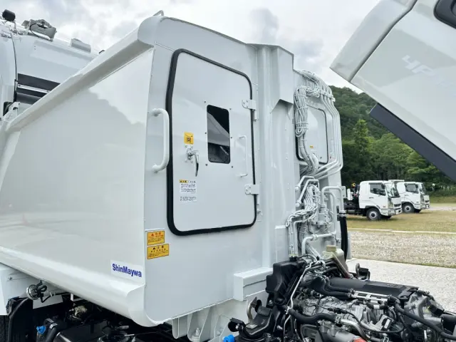 三菱 キャンター 2RG-FEAV0(2WD)の写真19