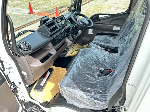 三菱 キャンター 2RG-FEAV0(2WD)の写真38