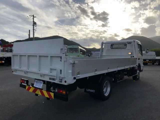 三菱 キャンター 2PG-FEB90(2WD)の写真2