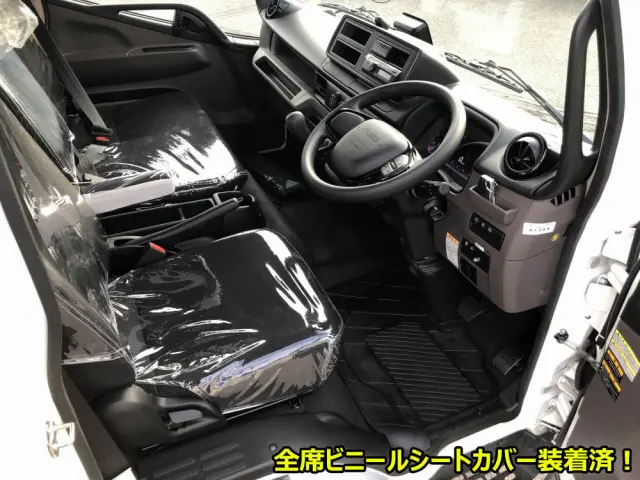 三菱 キャンター 2PG-FEB90(2WD)の写真4