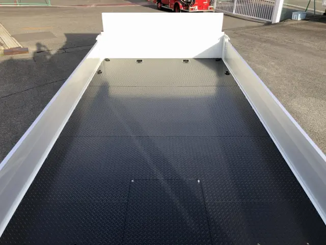 三菱 キャンター 2PG-FEB90(2WD)の写真15