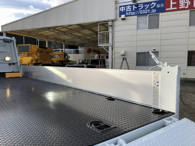 三菱 キャンター 2PG-FEB90(2WD)の写真21