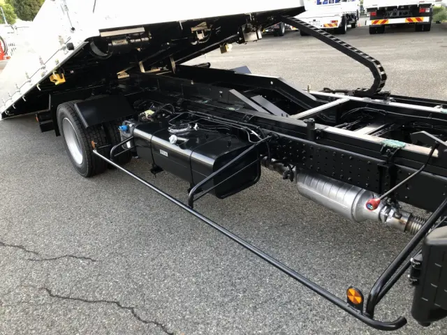 三菱 キャンター 2PG-FEB90(2WD)の写真23