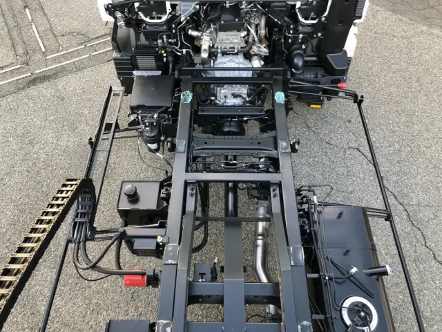 三菱 キャンター 2PG-FEB90(2WD)の写真25