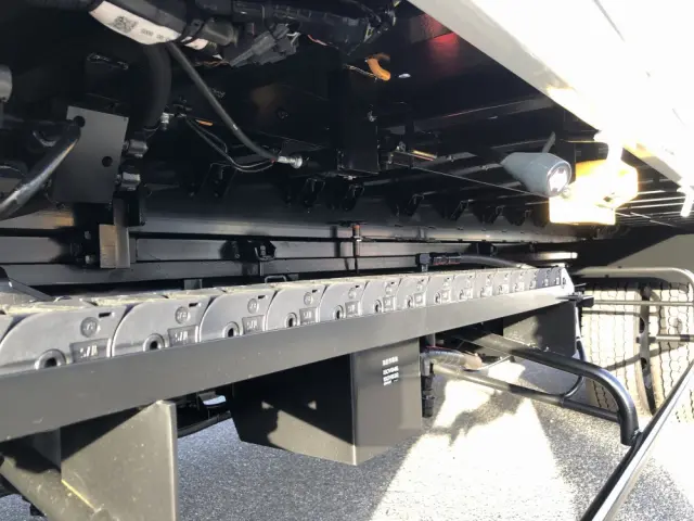 三菱 キャンター 2PG-FEB90(2WD)の写真33