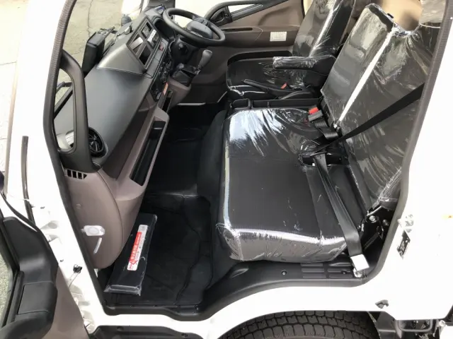 三菱 キャンター 2PG-FEB90(2WD)の写真36