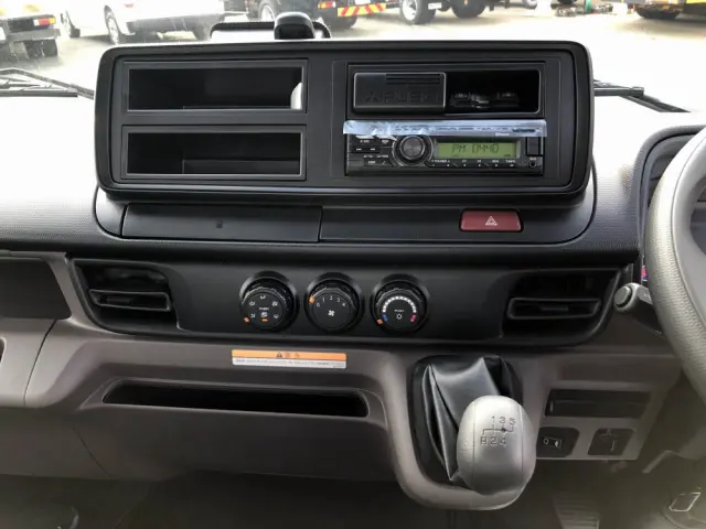 三菱 キャンター 2PG-FEB90(2WD)の写真41