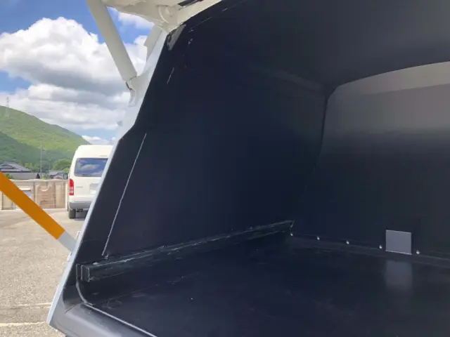 三菱 キャンター 2RG-FEAV0(2WD)の写真15