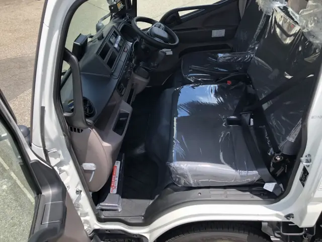 三菱 キャンター 2RG-FEAV0(2WD)の写真35