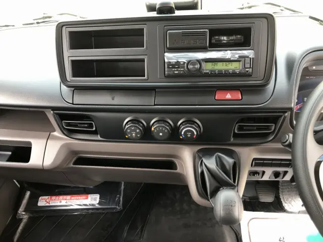 三菱 キャンター 2RG-FEAV0(2WD)の写真39