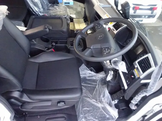 三菱 ファイター 2KG-FK62FZ(2WD)の写真3